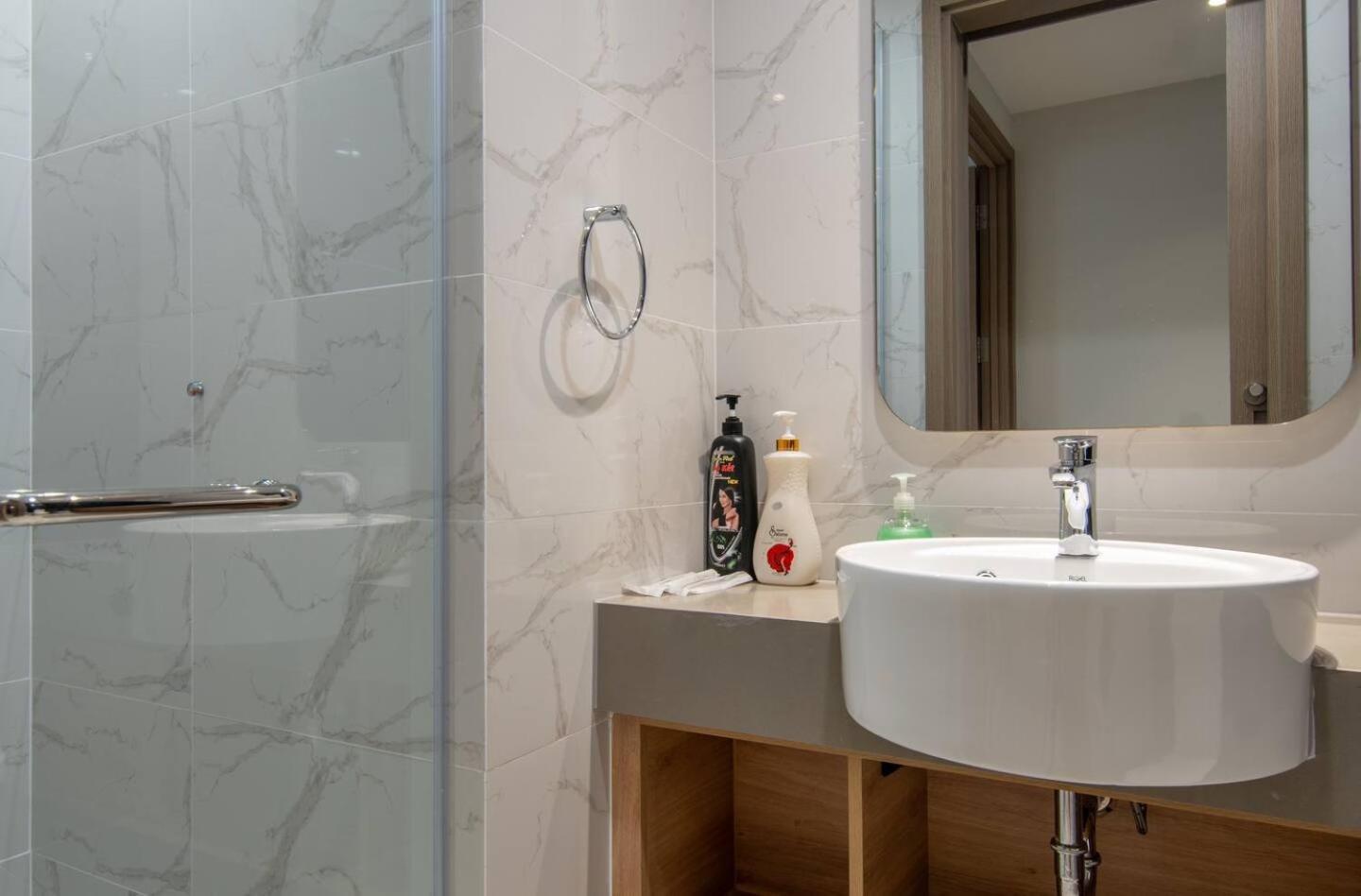 Luxury 2 Or 3Br Apartment In Dist 1 N Pool, Gym, Airport Pickup مدينة هوشي منه المظهر الخارجي الصورة